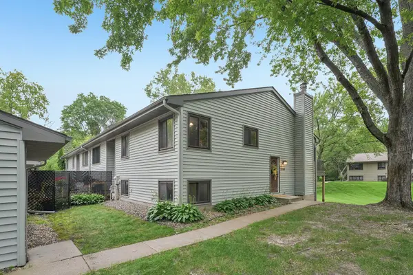 1386 Arden View Drive, Arden Hills, MN 55112