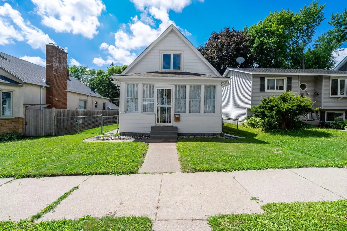 1036 Geranium Avenue E, Saint Paul, MN 55106 - #1