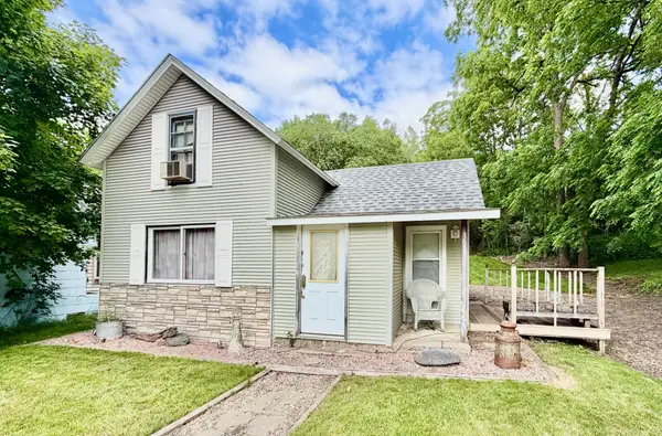 305 Garfield Street S, Lake Benton, MN 56149