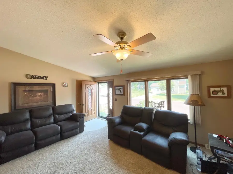 401 Wilson Street W, Springfield, MN 56087 - #2