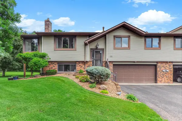 556 Donegal Circle, Shoreview, MN 55126