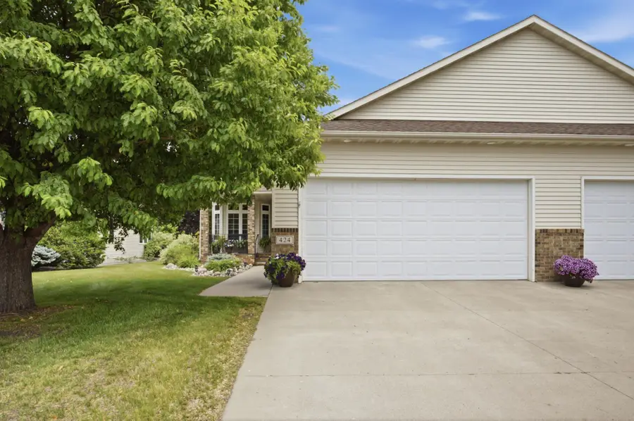 424 44th Avenue S, Moorhead, MN 56560 - #3