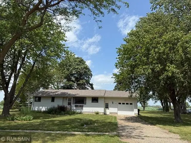 202 E North Avenue, Ellsworth, MN 56129 - #1
