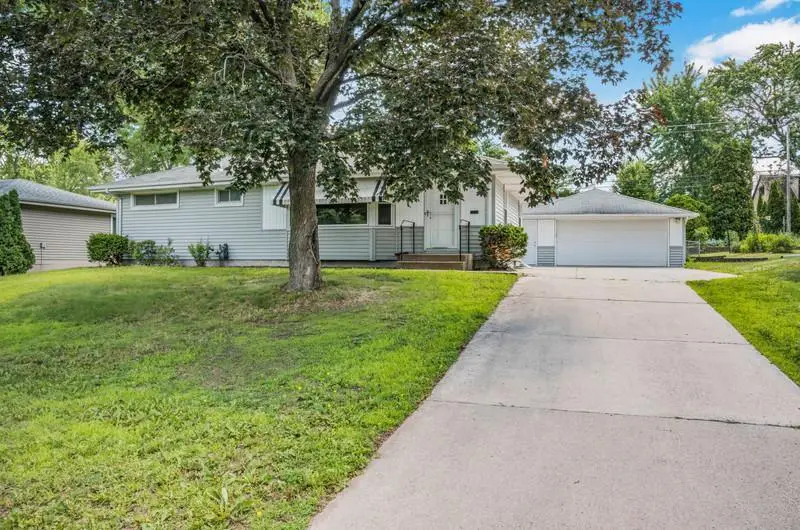 8807 Colfax Avenue S, Bloomington, MN 55420 - #2