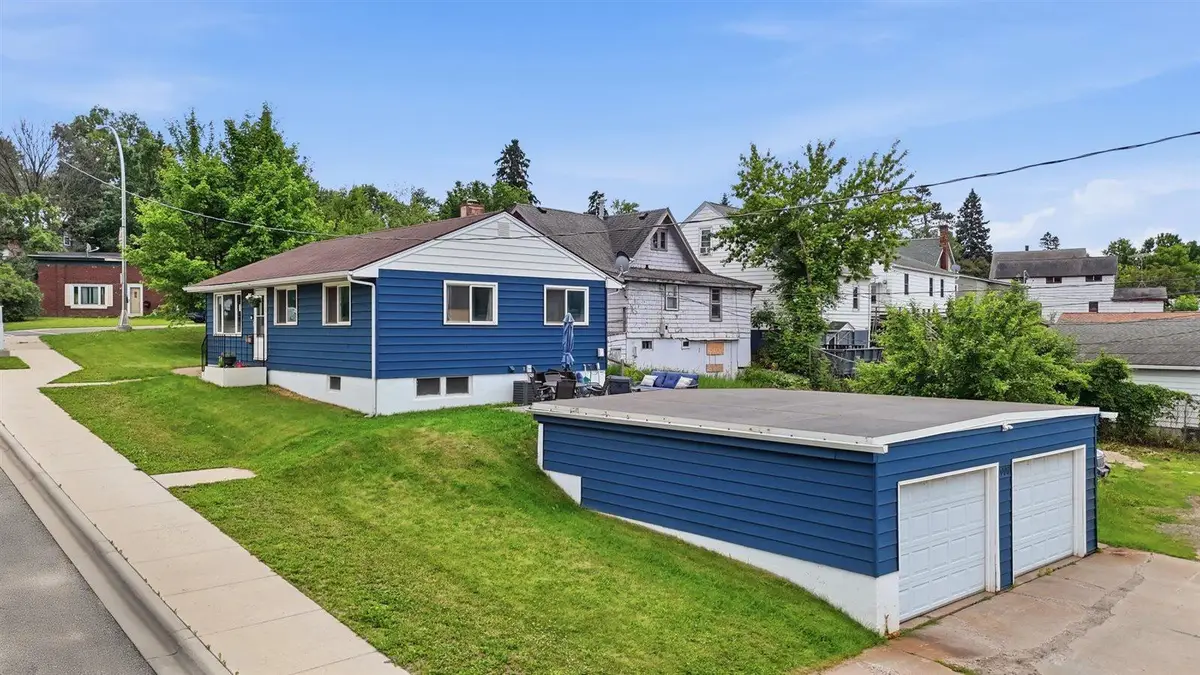 1007 Grant Avenue, Eveleth, MN 55734 - #1