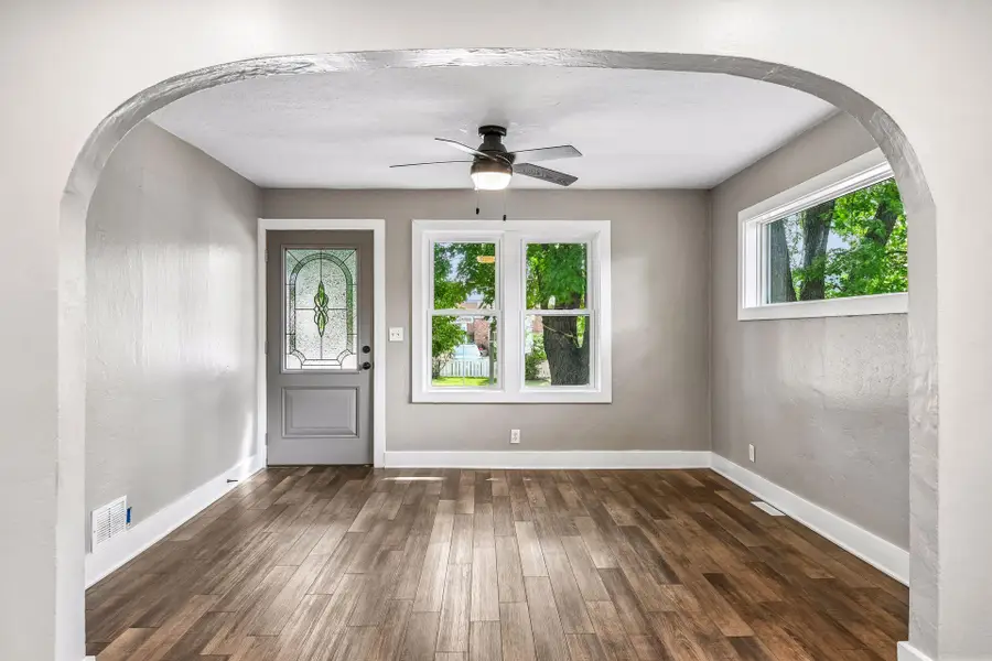 34 14th Avenue N, Hopkins, MN 55343 - #2