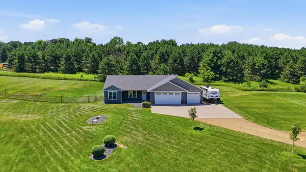 911 67th Avenue, Hudson, WI 54016