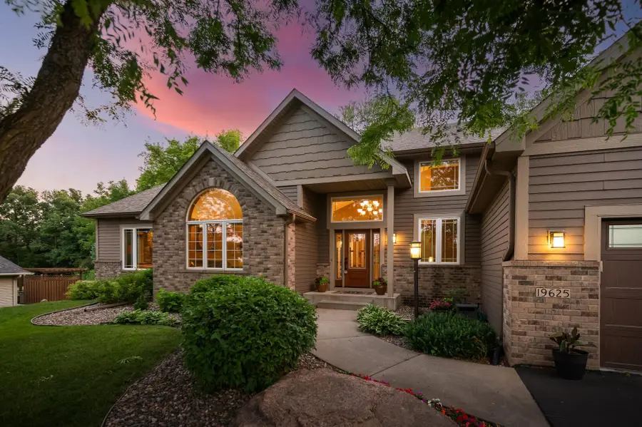 19625 Ireland Way, Lakeville, MN 55044 - #2