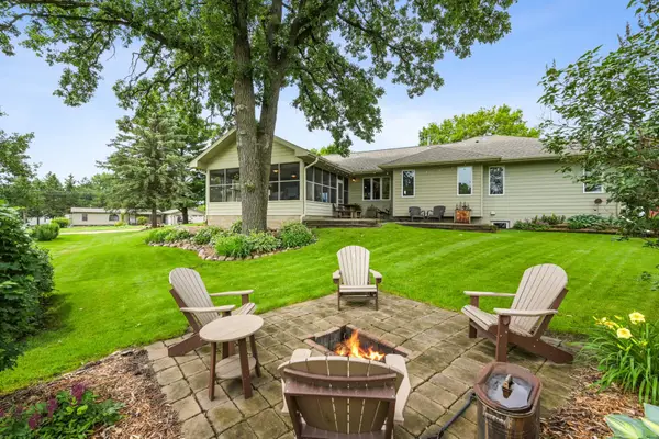 101 Anglewood Drive, Kenyon, MN 55946