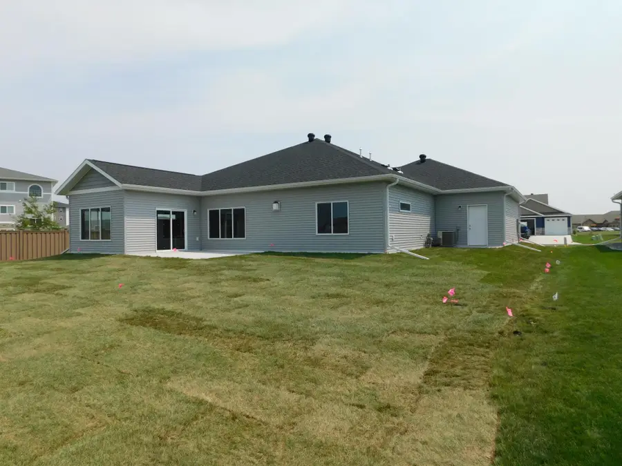 4203 Pine Parkway S, Fargo, ND 58104 - #3
