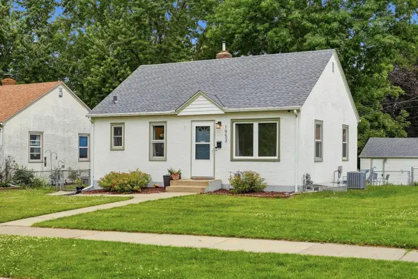 1953 Nebraska Avenue E, Saint Paul, MN 55119
