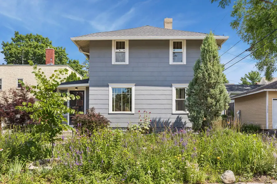 916 34th Street W, Minneapolis, MN 55408 - #2