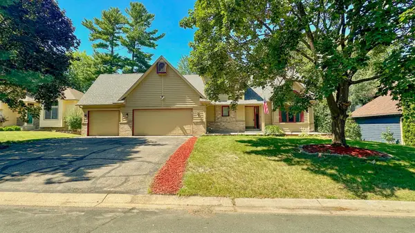 5440 Riverwood Lane, Savage, MN 55378