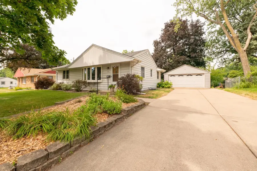 671 58th Avenue Ne, Fridley, MN 55432 - #3