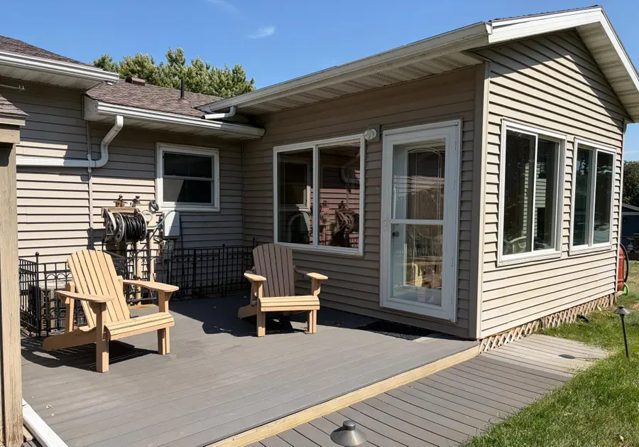 3925 8th Street Ne, Willmar, MN 56201 - #3