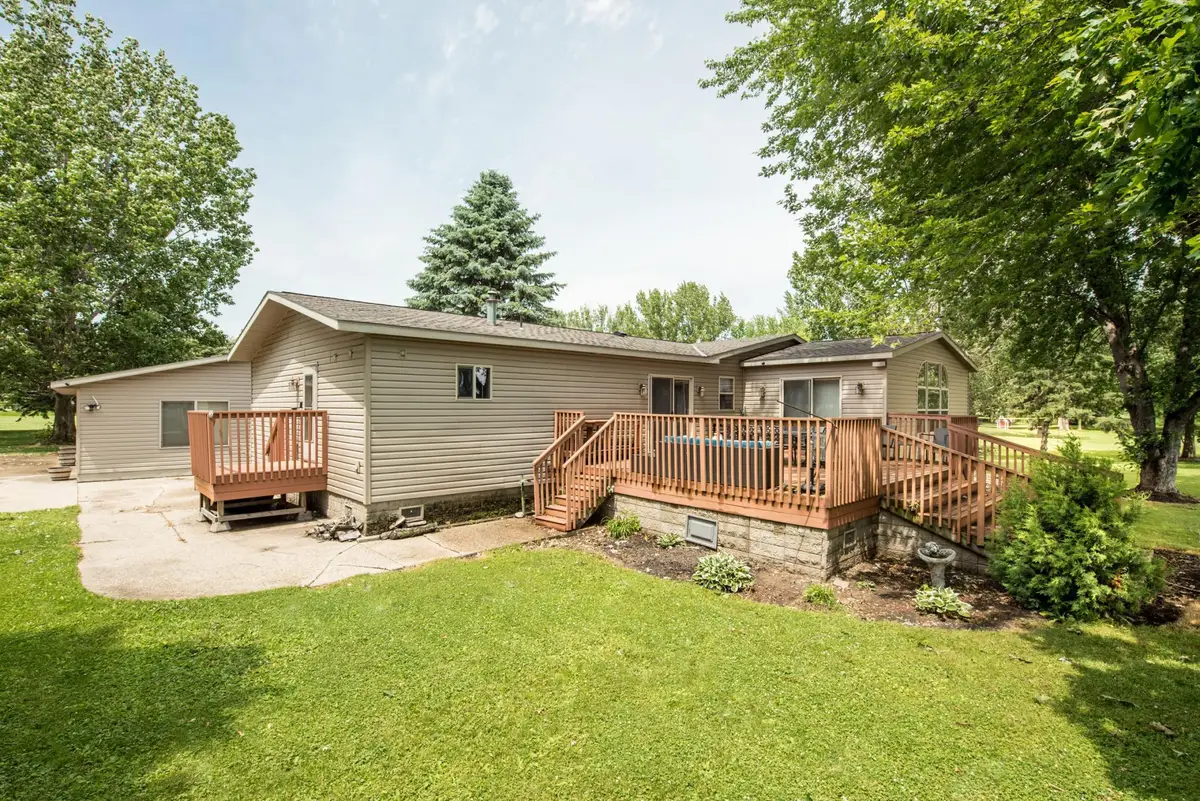 1009 County Road 10 Ne, Osakis, MN 56360 - #1