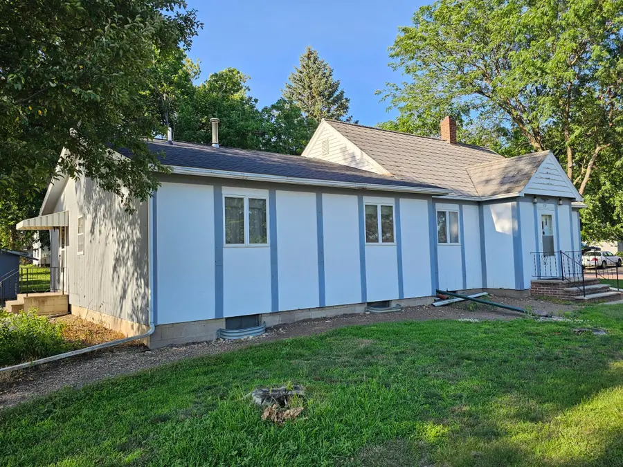 131 E Dineen Street, Sanborn, MN 56083 - #3