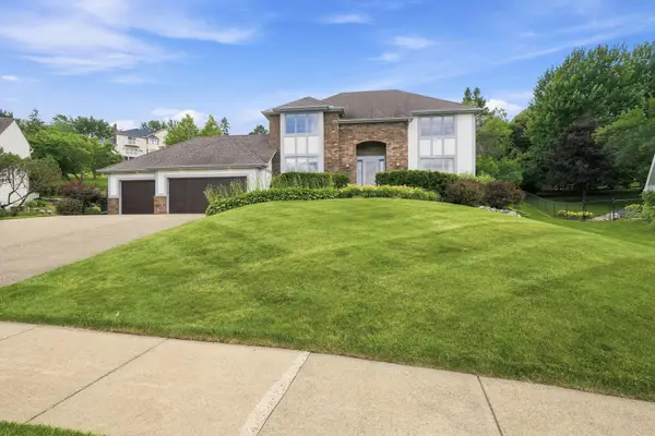 5025 W 94th Street, Bloomington, MN 55437