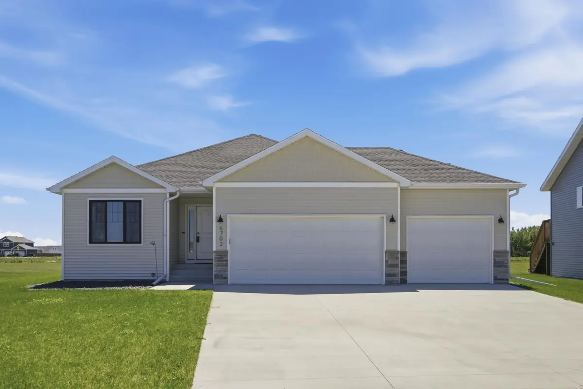 6702 72nd Avenue S, Horace, ND 58047 - #1