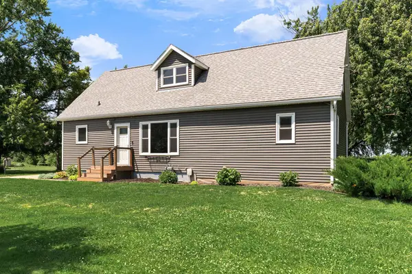 22341 570th Avenue, Austin, MN 55912