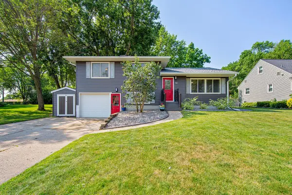 762 E Prince Street, Lake Crystal, MN 56055