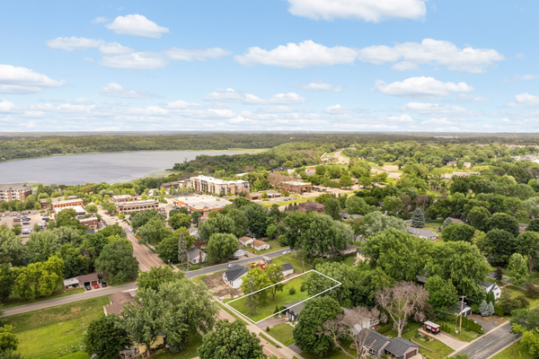 8115 Victoria Drive, Victoria, MN 55386