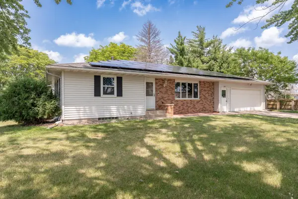 300 E Raven Street, Belle Plaine, MN 56011