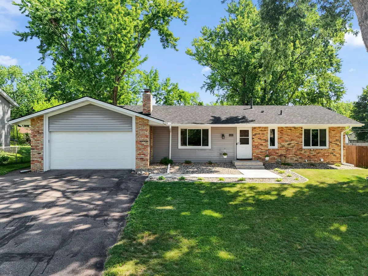 8203 Henslowe Avenue S, Cottage Grove, MN 55016 - #1