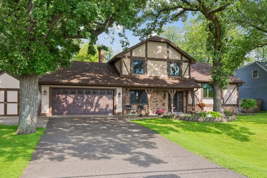 2480 Ariel Street N, North Saint Paul, MN 55109 - #2