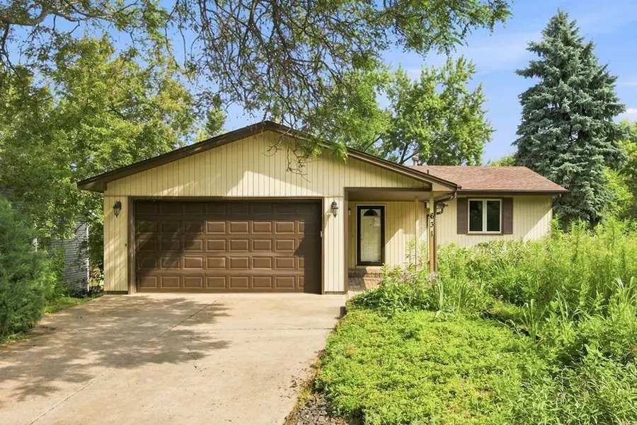 631 Transit Avenue W, Roseville, MN 55113 - #2