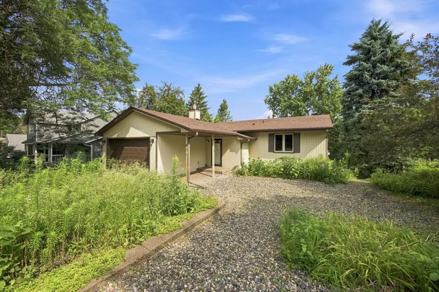 631 Transit Avenue W, Roseville, MN 55113 - #3