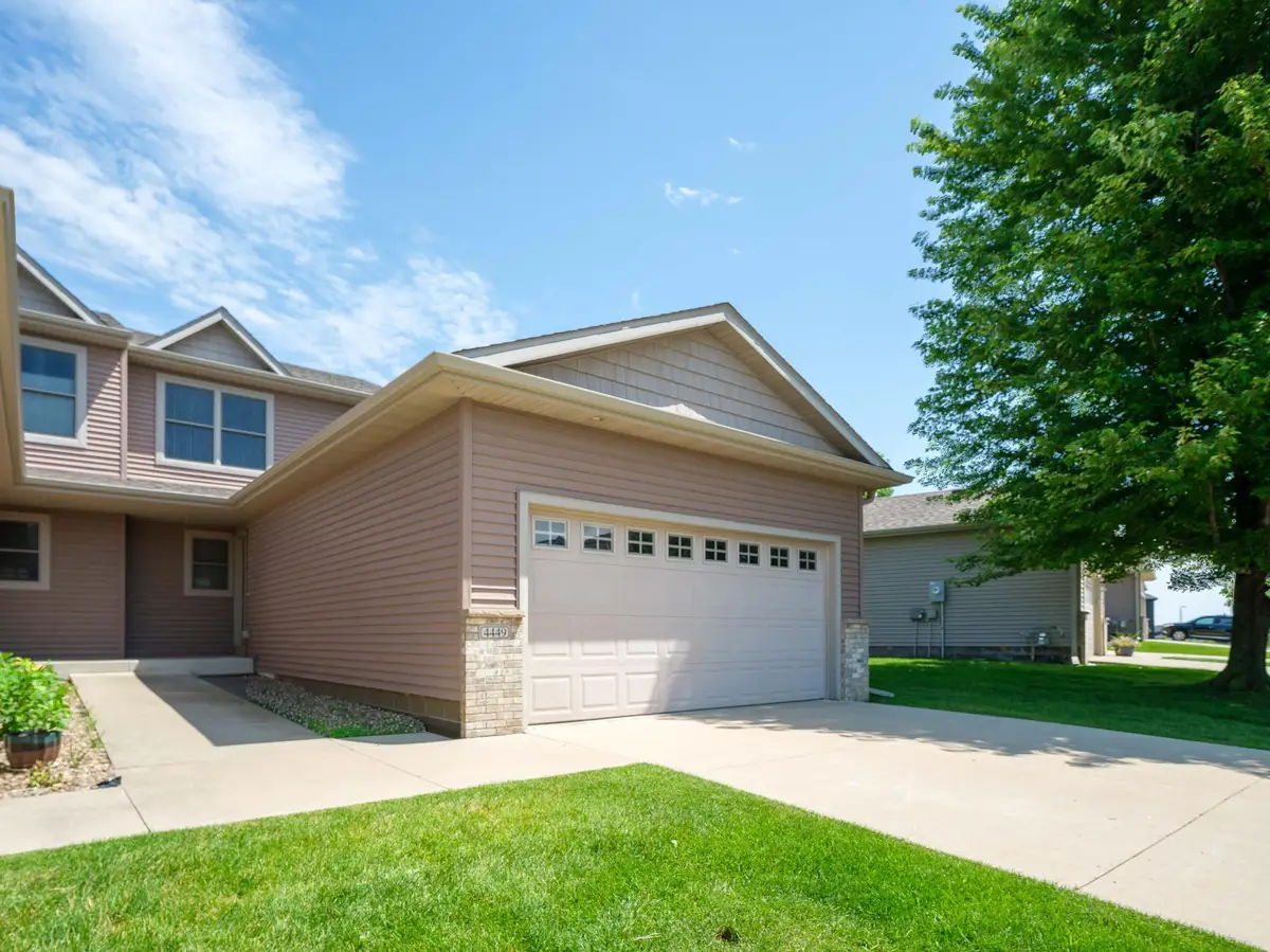 4449 Heritage Place Nw, Rochester, MN 55901 - #1
