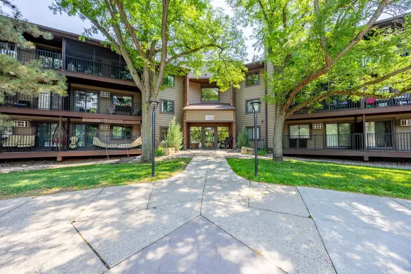 7501 W 101st Street #206, Bloomington, MN 55438
