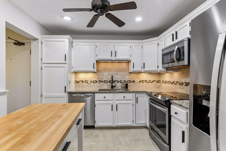 6085 Rowland Road #207, Minnetonka, MN 55343 - #2
