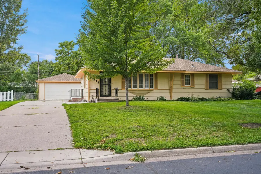 11212 Arrowhead Street Nw, Coon Rapids, MN 55433 - #2