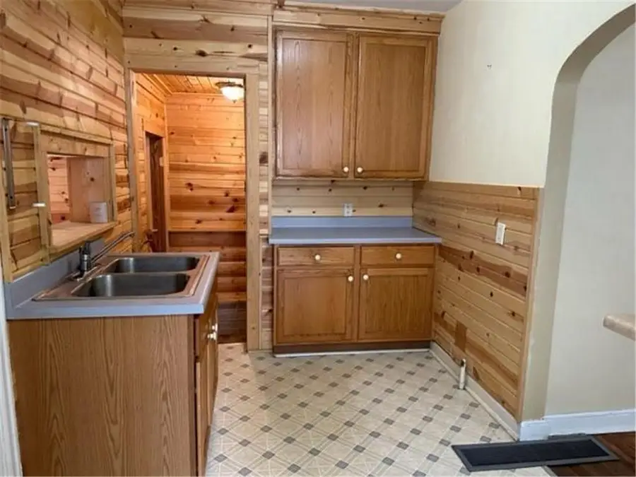 91 6th Street, Windom, MN 56101 - #3
