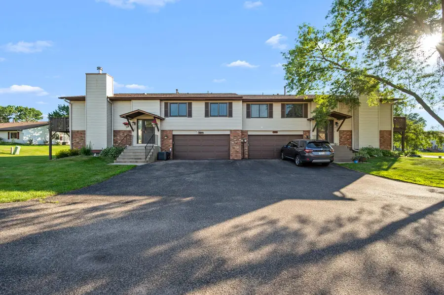 3837 Gershwin Avenue N, Oakdale, MN 55128 - #2