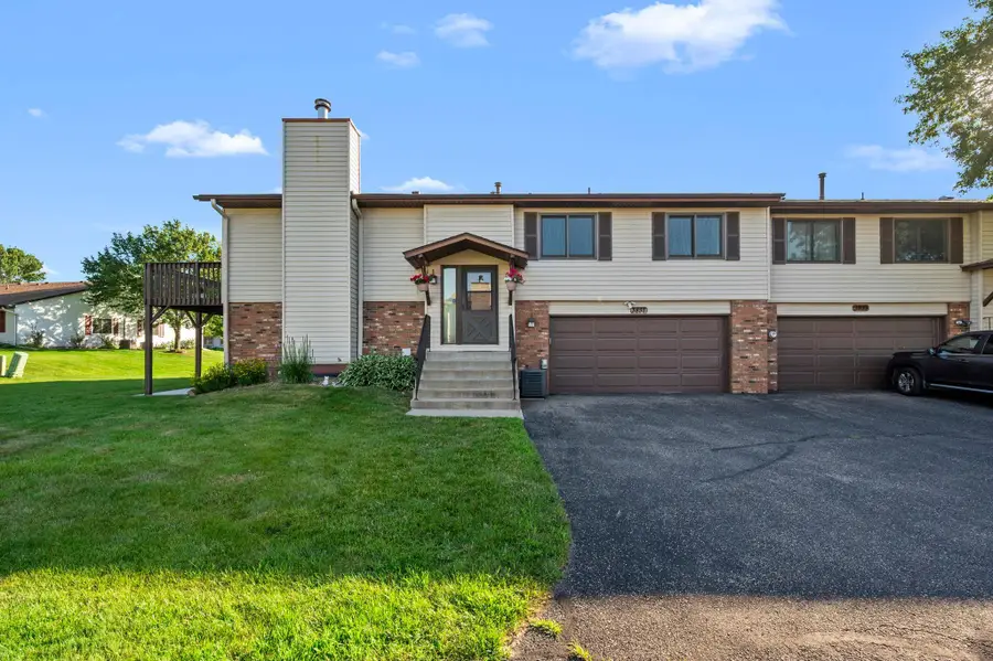 3837 Gershwin Avenue N, Oakdale, MN 55128 - #3