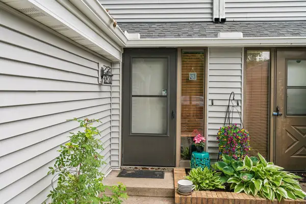 3030 Shields Drive #101, Eagan, MN 55121