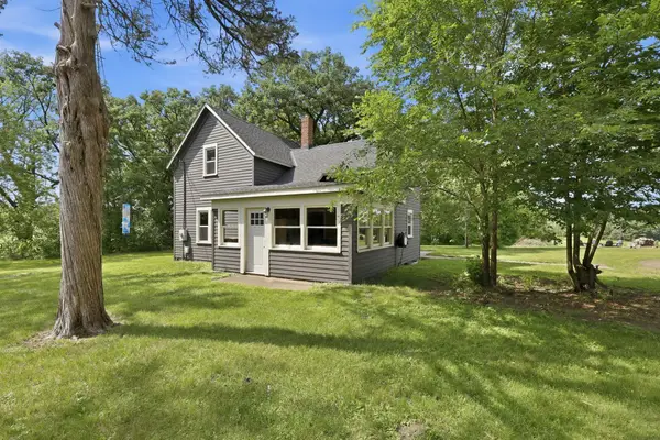 3623 197th Avenue Nw, Oak Grove, MN 55303