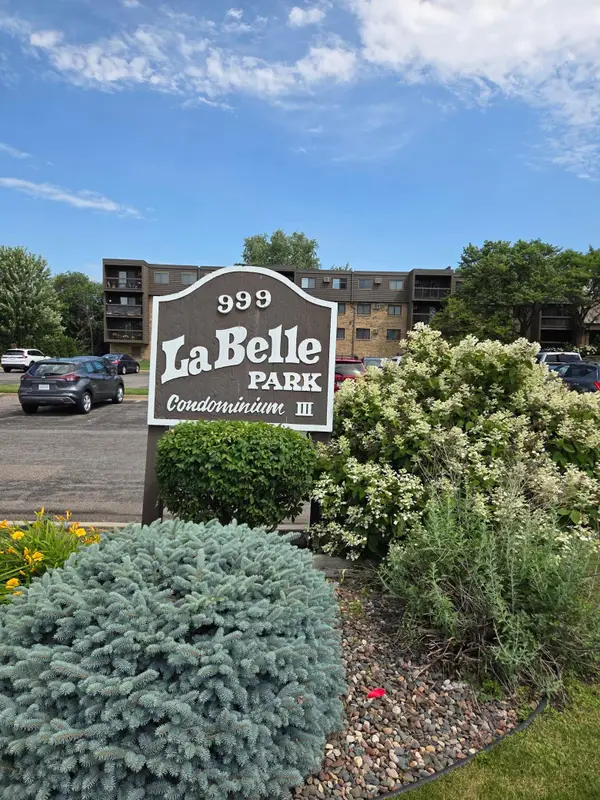 999 41st Avenue Ne #307, Columbia Heights, MN 55421