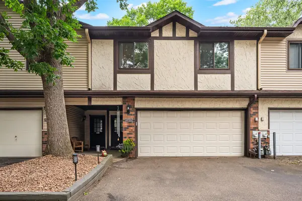 8723 Maplebrook Parkway N, Brooklyn Park, MN 55445