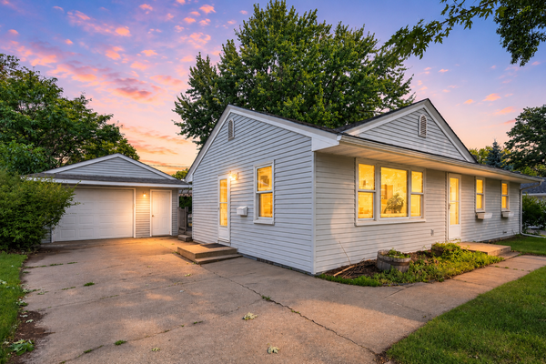 6150 Rainbow Drive Ne, Fridley, MN 55432