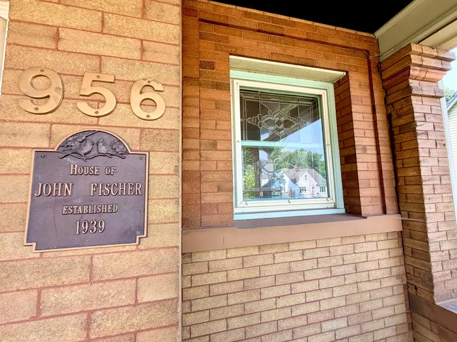 956 Tuscarora Avenue, Saint Paul, MN 55102 - #3