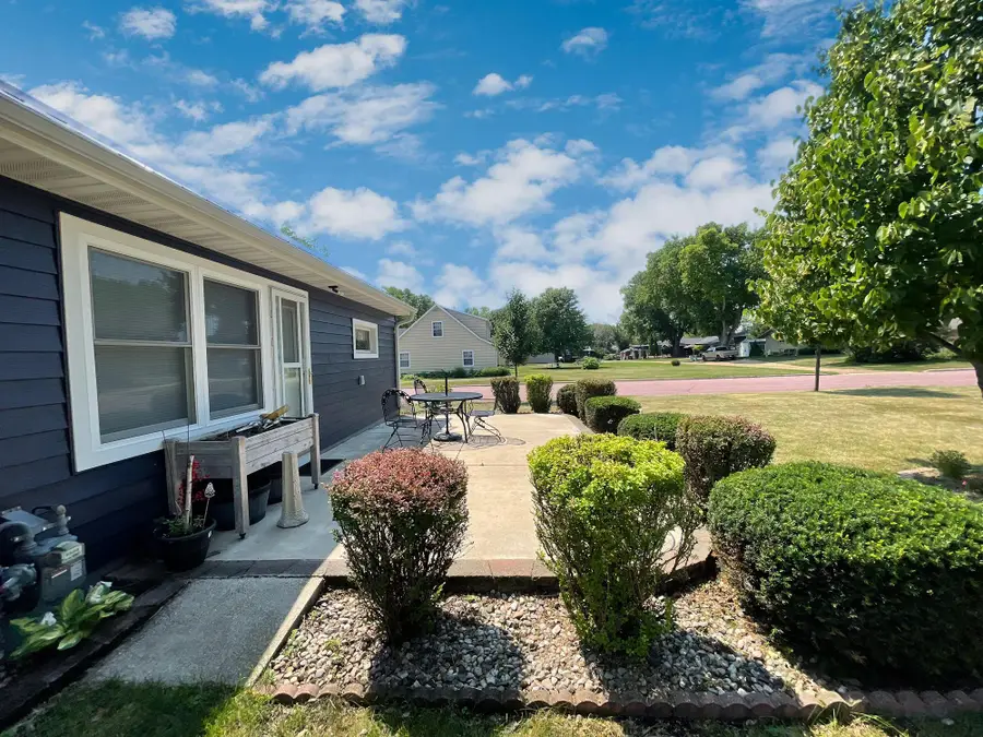 18 S Paffrath Avenue, Springfield, MN 56087 - #3