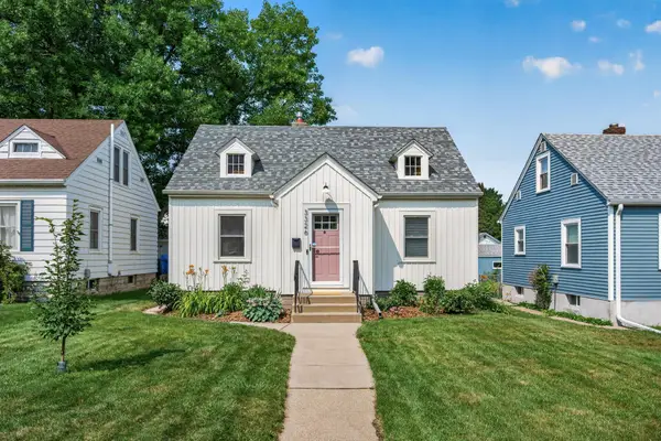 3326 Pierce Street Ne, Minneapolis, MN 55418