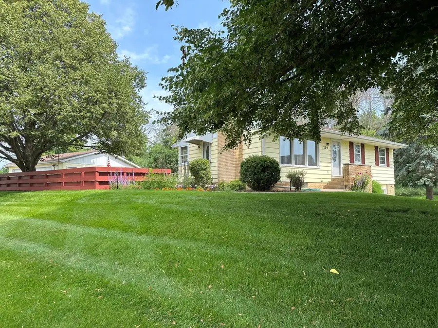1299 N Birch Lake Boulevard, White Bear, MN 55110 - #2