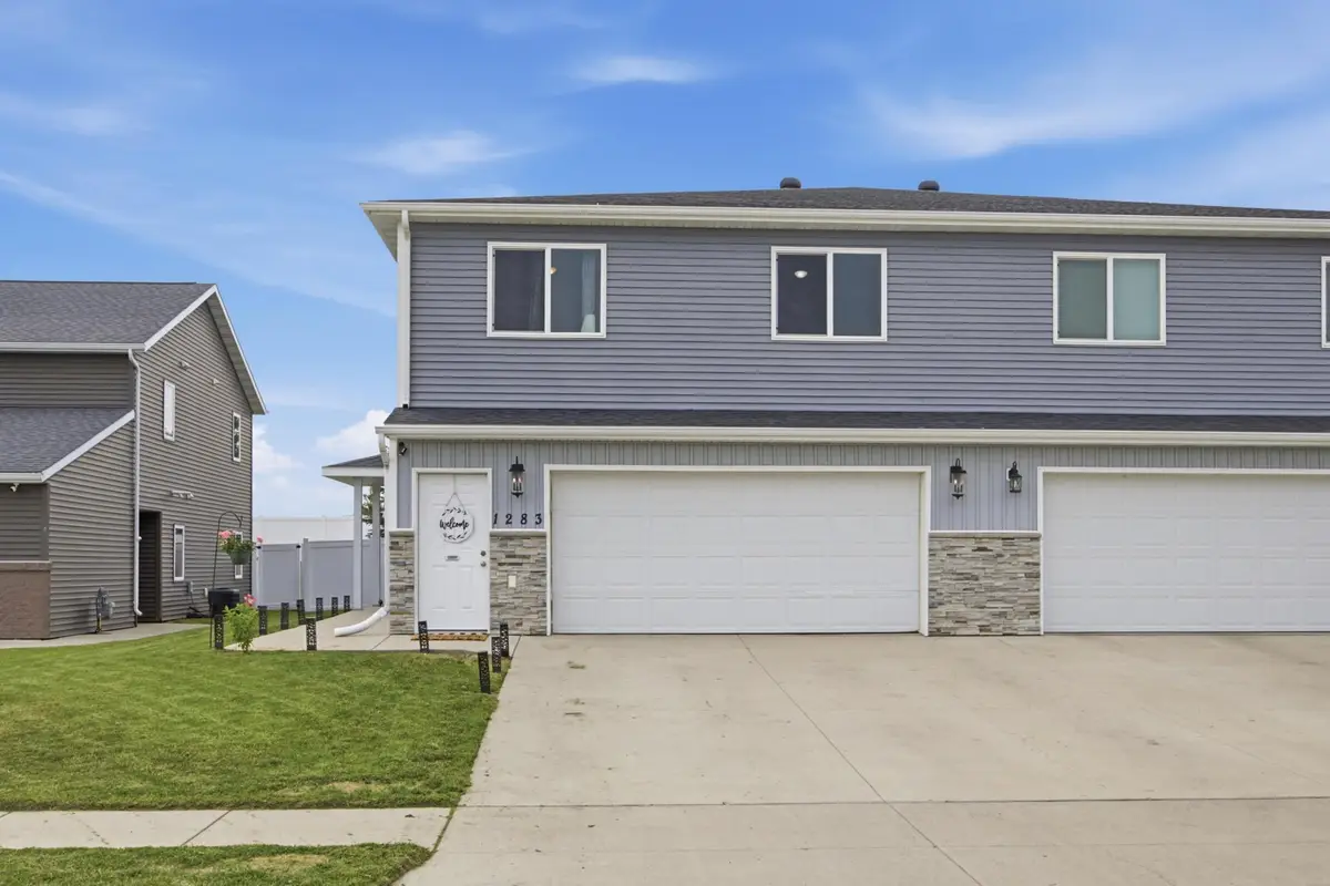 1283 4th Street Nw, West Fargo, ND 58078 - #1