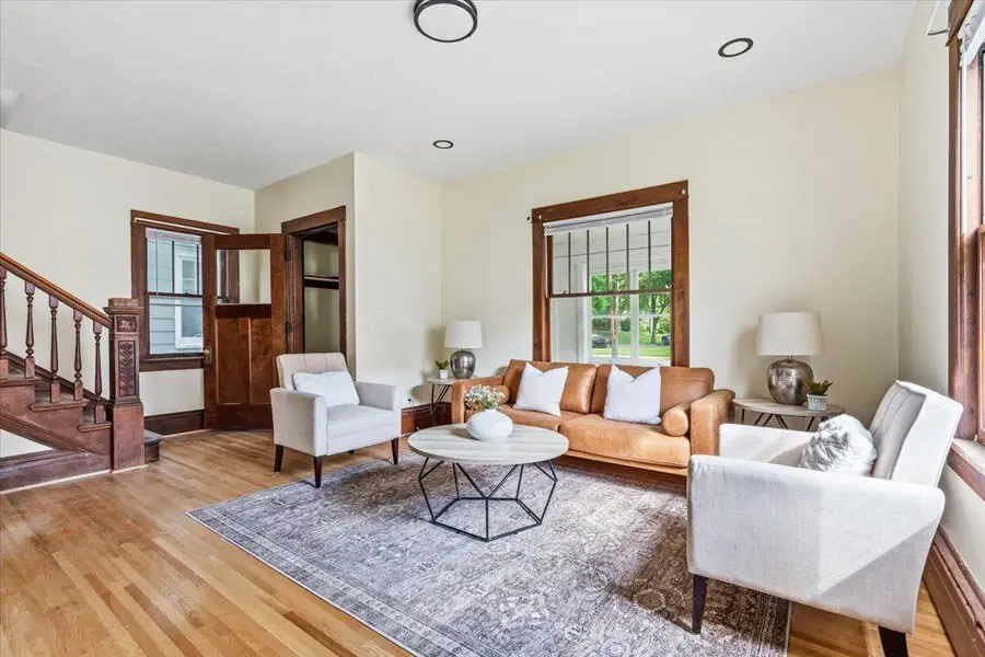 712 Cedar Lake Road S, Minneapolis, MN 55405 - #2