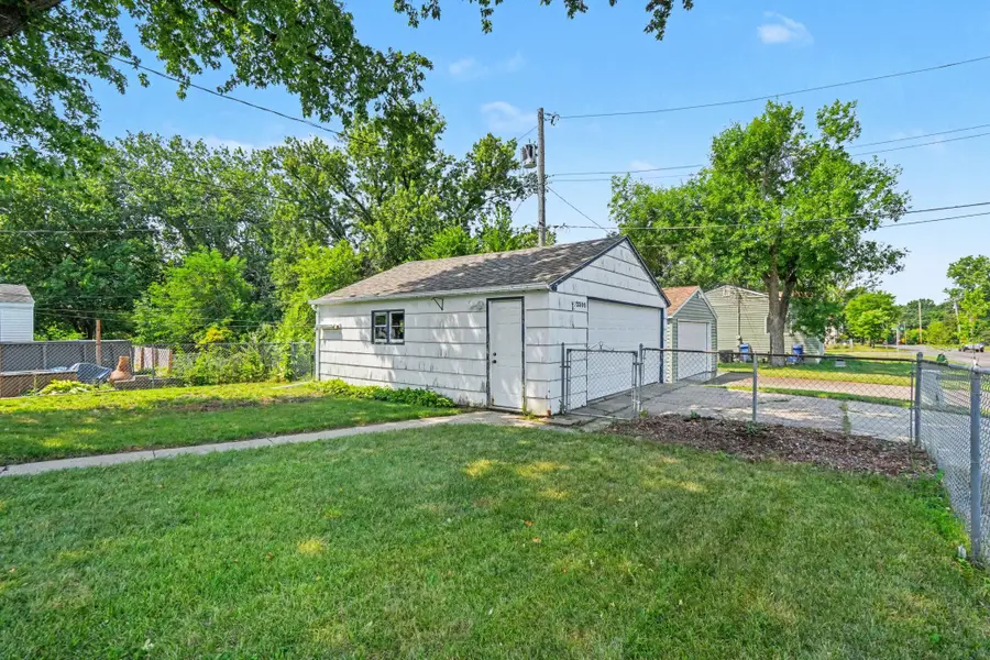 3300 Xylon Avenue S, Saint Louis Park, MN 55426 - #3